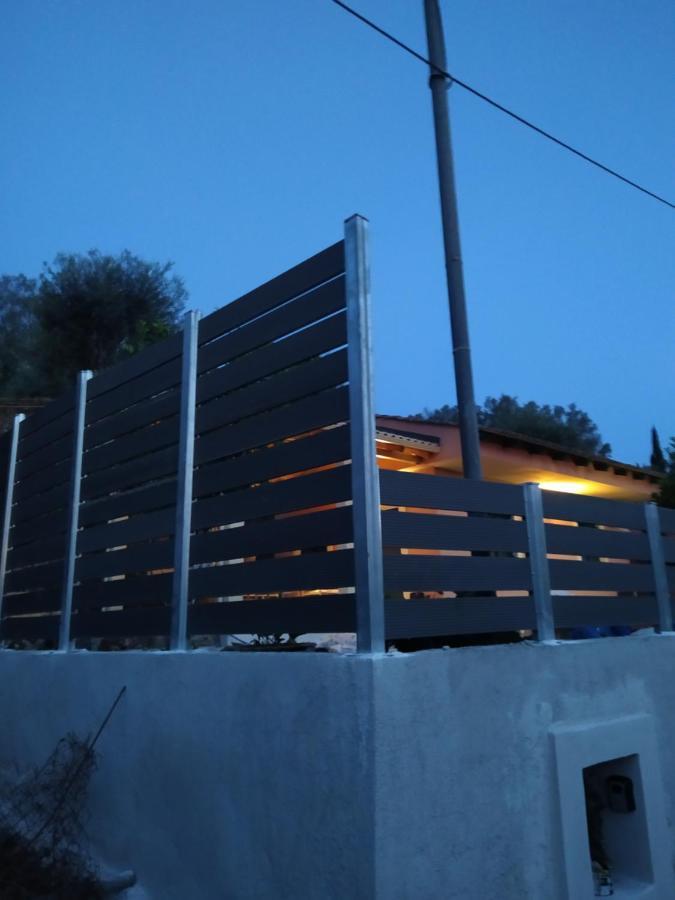 Nikos' Home Gastouri  Eksteriør bilde
